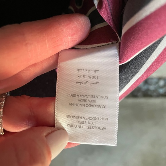 Equipment Femme silk striped button down blouse - Picture 4 of 6